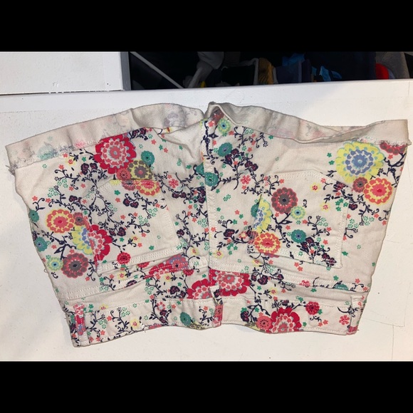 Old Navy Jean shorts - Picture 2 of 2